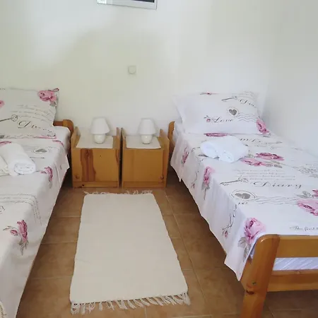 7129b Apartment